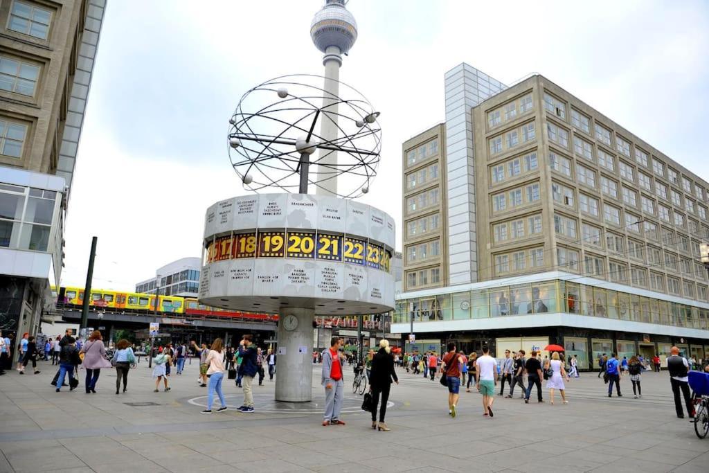 Holiday 33 Apartment K Next To Alexanderplatz Berlín Exterior foto